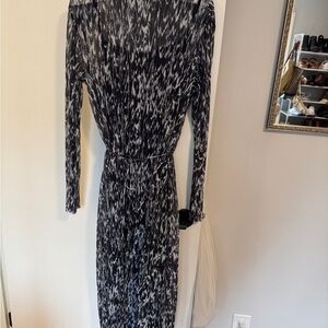 & Other Stories Black and White Long Sleeve Tie-Waist Dress